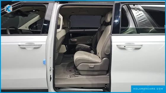 KIA CARNIVAL HEV 9SEATER SIGNATURE