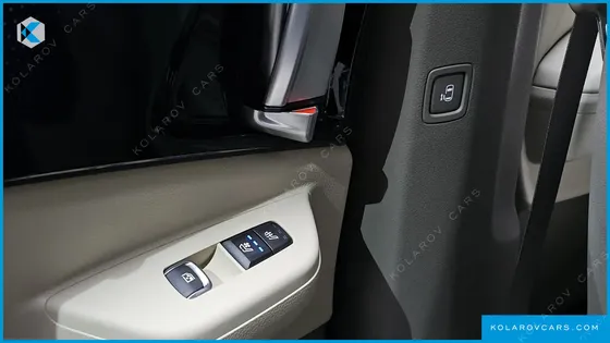 KIA CARNIVAL HEV 9SEATER SIGNATURE