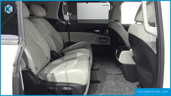 KIA CARNIVAL GASOLINE 7-SEATER SIGNATURE