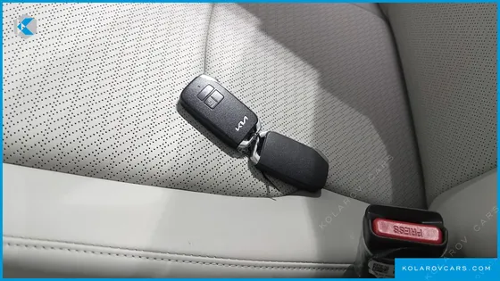 KIA CARNIVAL GASOLINE 7-SEATER SIGNATURE