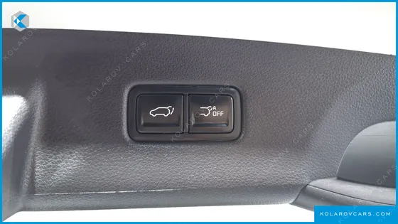 KIA CARNIVAL GASOLINE 7-SEATER SIGNATURE