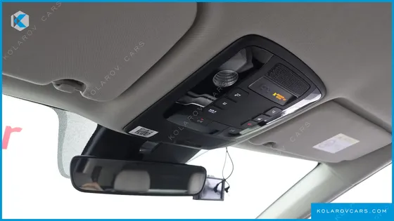 KIA CARNIVAL GASOLINE 7-SEATER SIGNATURE