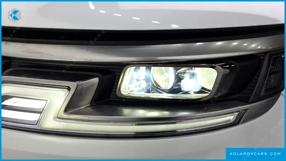KIA CARNIVAL GASOLINE 7-SEATER SIGNATURE