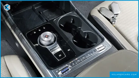 KIA CARNIVAL DIESEL 9-SEATER NOBLESSE