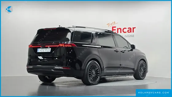 KIA CARNIVAL GASOLINE 9-SEATER SIGNATURE