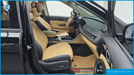 KIA CARNIVAL GASOLINE 9-SEATER SIGNATURE