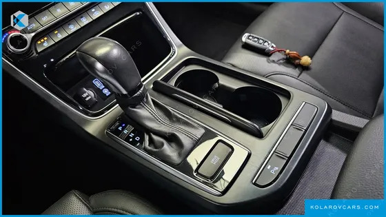 HYUNDAI GRANDEUR 2.4 MODERN BASIC (RENTAL CAR)