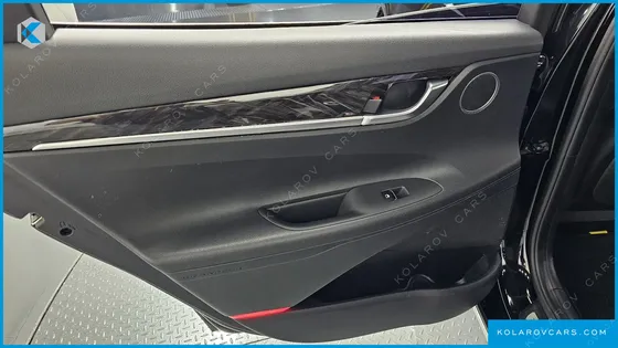 HYUNDAI GRANDEUR 2.4 MODERN BASIC (RENTAL CAR)