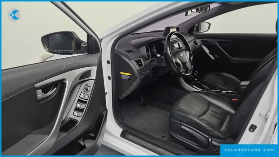 HYUNDAI ELANTRA (AVANTE) 1.6 GDI SMART