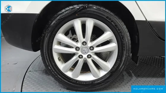 HYUNDAI TUCSON DIESEL 2WD LX20
