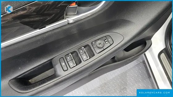 HYUNDAI GRANDEUR 3.0 MODREN BASIC (RENTAL CAR)