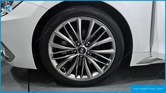 HYUNDAI GRANDEUR 2.2 DIESEL PREMIUM
