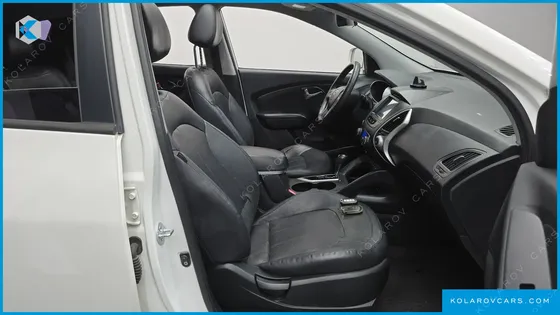 HYUNDAI TUCSON DIESEL 2WD LX20