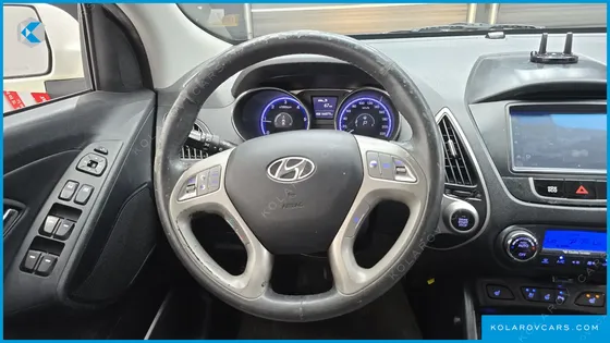 HYUNDAI TUCSON DIESEL 2WD LX20