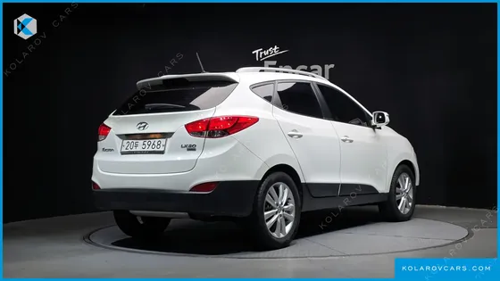 HYUNDAI TUCSON DIESEL 2WD LX20
