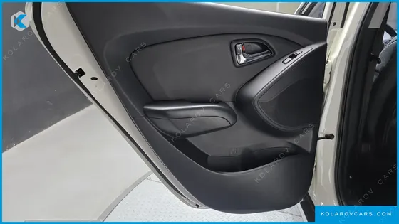HYUNDAI TUCSON DIESEL 2WD LX20