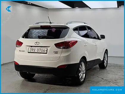 HYUNDAI TUCSON DIESEL 2WD LX20
