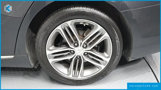 HYUNDAI GRANDEUR 2.4 PREMIUM