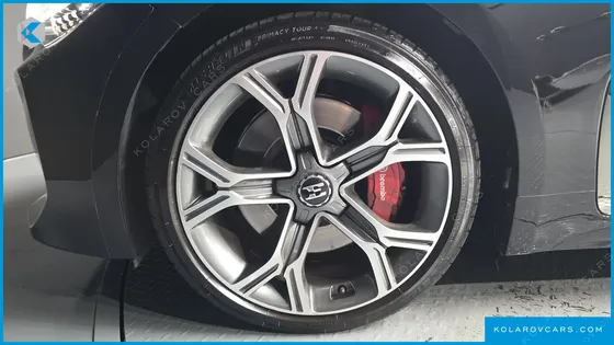 KIA STINGER 3.3 TURBO AWD