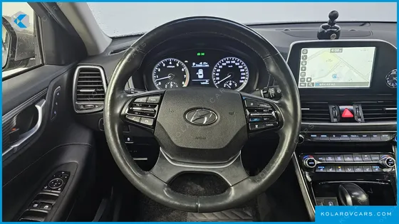 HYUNDAI GRANDEUR 2.4 PREMIUM