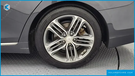HYUNDAI GRANDEUR 2.4 PREMIUM