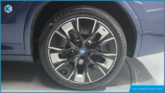 BMW IX3 M SPORTS