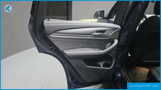 BMW IX3 M SPORTS