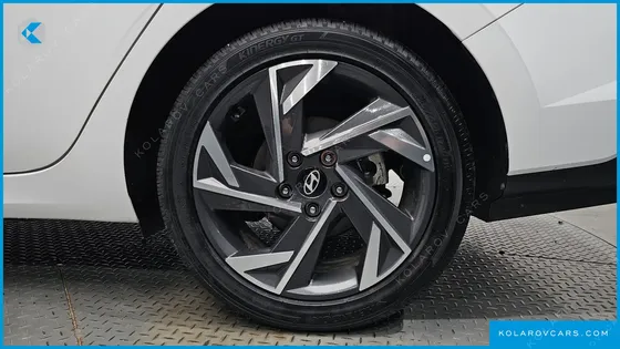 HYUNDAI ELANTRA (AVANTE) INSPIRATION