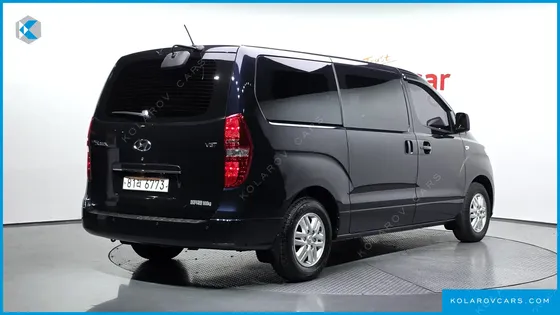 HYUNDAI STAREX VAN 3-SEATER