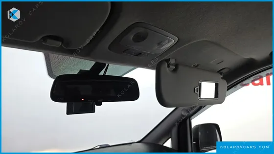 HYUNDAI STAREX VAN 3-SEATER