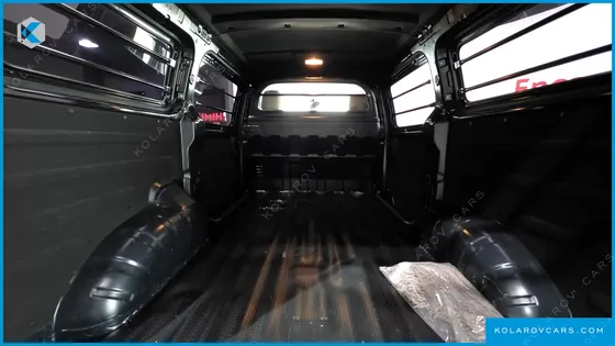 HYUNDAI STAREX VAN 3-SEATER