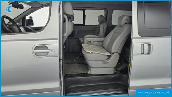 HYUNDAI STAREX WAGON 12-SEATER