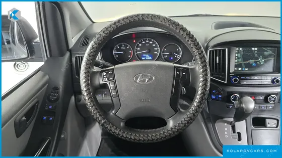 HYUNDAI STAREX WAGON 12-SEATER