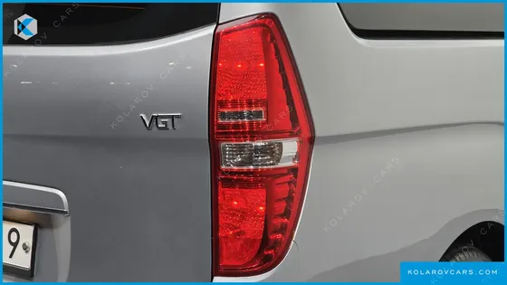 HYUNDAI STAREX WAGON 12-SEATER