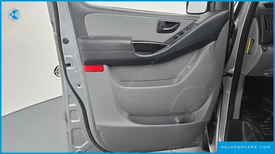 HYUNDAI STAREX WAGON 12-SEATER