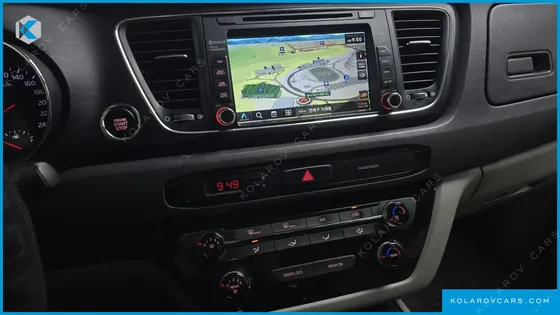KIA CARNIVAL 9-SEATER LUXURY