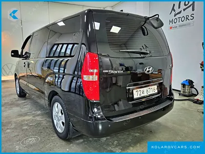 HYUNDAI STAREX WAGON 12-SEATER