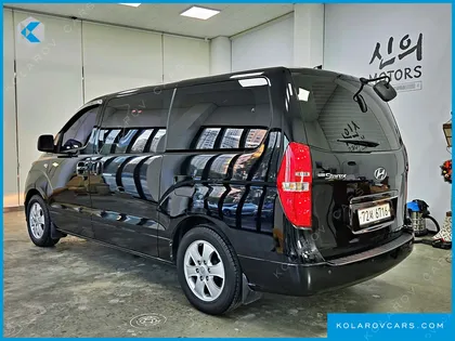 HYUNDAI STAREX WAGON 12-SEATER