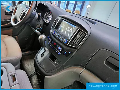 HYUNDAI STAREX WAGON 12-SEATER