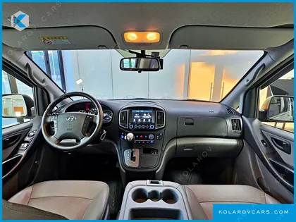 HYUNDAI STAREX WAGON 12-SEATER