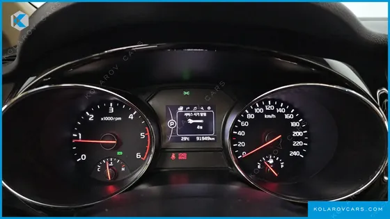 KIA CARNIVAL 9-SEATER NOBLESSE