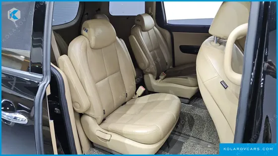 KIA CARNIVAL 9-SEATER NOBLESSE