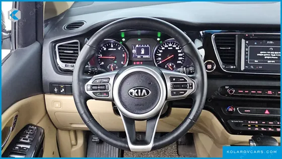 KIA CARNIVAL 9-SEATER NOBLESSE