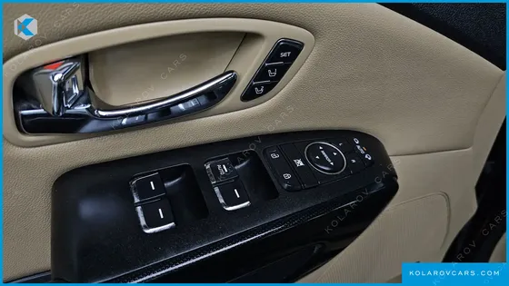KIA CARNIVAL 9-SEATER NOBLESSE