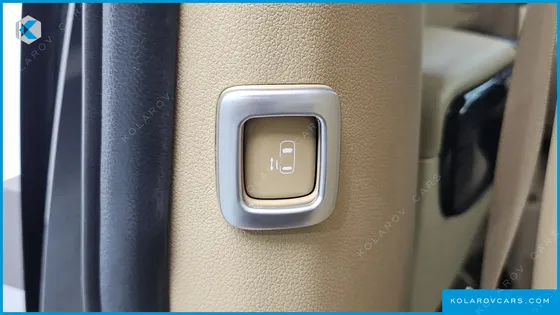 KIA CARNIVAL 9-SEATER NOBLESSE