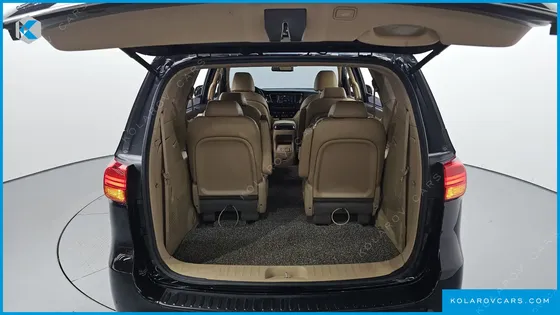 KIA CARNIVAL 9-SEATER NOBLESSE