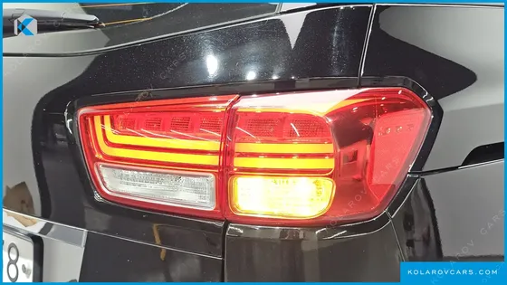 KIA CARNIVAL 9-SEATER NOBLESSE