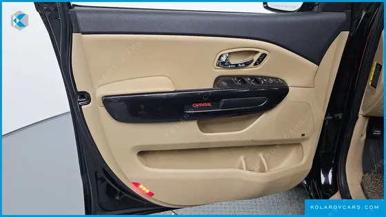 KIA CARNIVAL 9-SEATER NOBLESSE