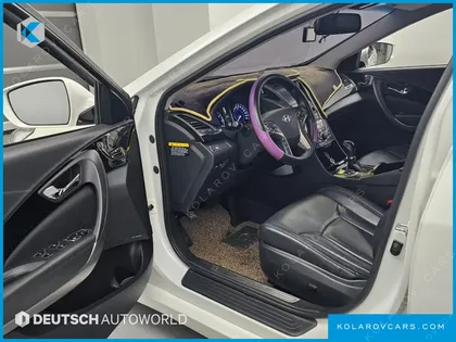 HYUNDAI GRANDEUR HG240 MODERN