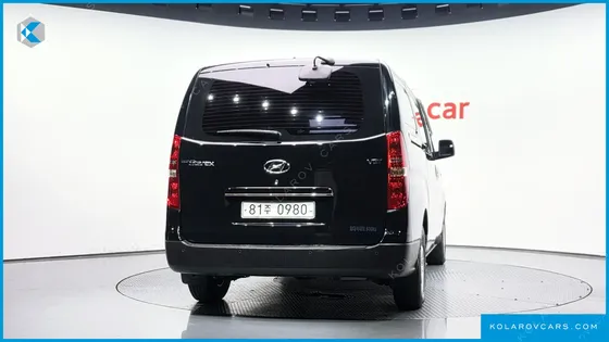 HYUNDAI STAREX VAN 3-SEATER